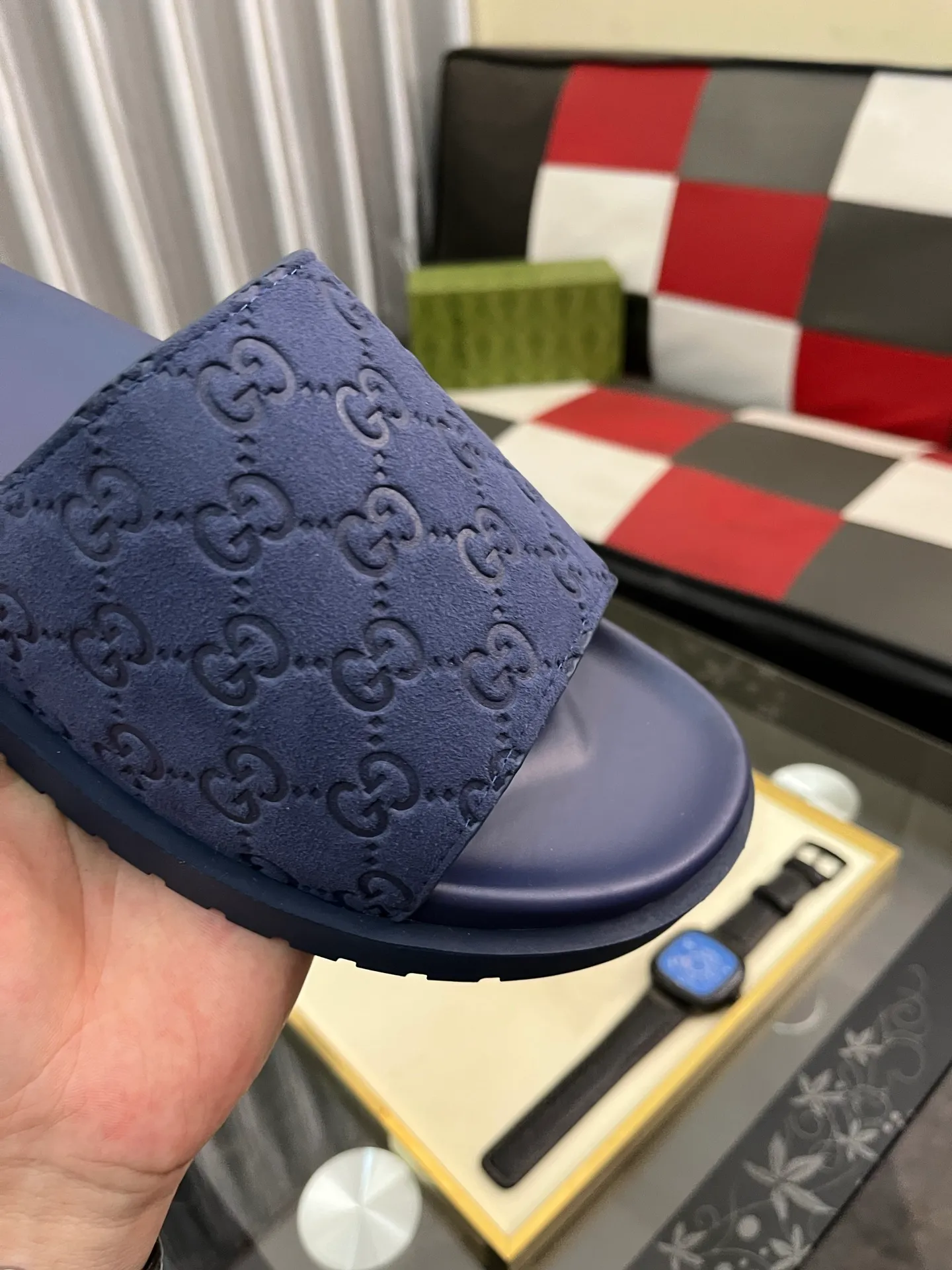 Men's shoes 💰320⌚️⌚️ (gucci-Gucci) New men's slippers, high-end boutique, made of cowhide, with exquisite embossed logo decoration on the upper, fine workmanship, super soft soles, casual, loose and comfortable, a must-have in summer! \nsize：38-44